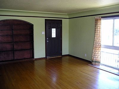 4th image of 2391 Cedar Ave