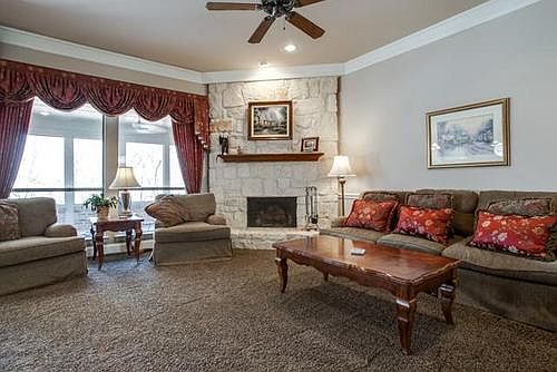 5th image of 1030 Timberline Dr