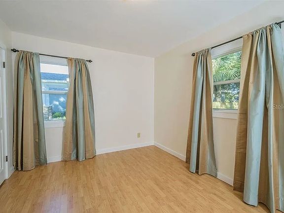 5th image of 3313 W Price Ave