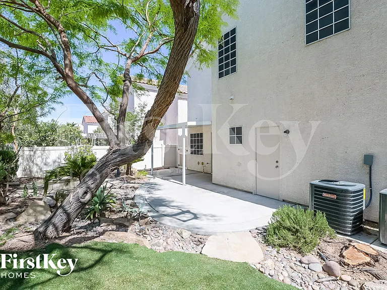 2465 Belt Buckley Dr — Photo 18