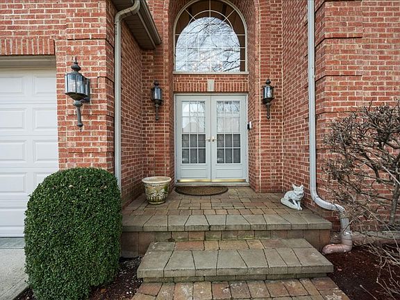 2nd image of 2501 Muirfield Ct