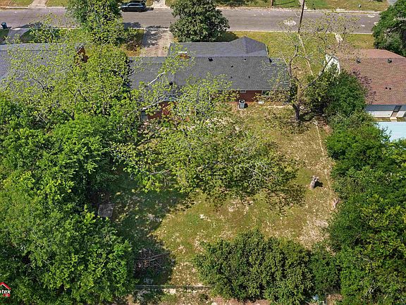 2nd image of 1303 Price St