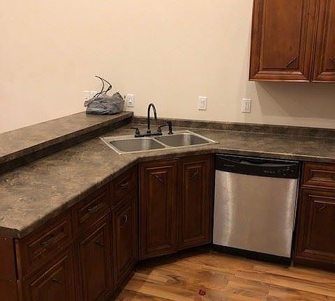 4th image of 1000 Lakewood Dr APT 13