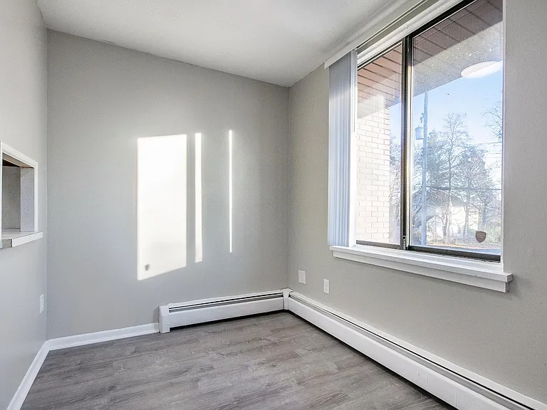 120 Leonard St NE #11 — Photo 9