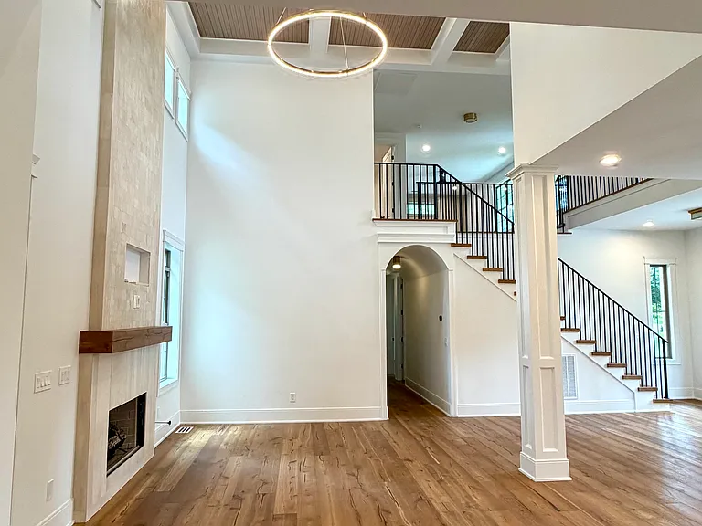 701 Brindley Dr — Photo 10