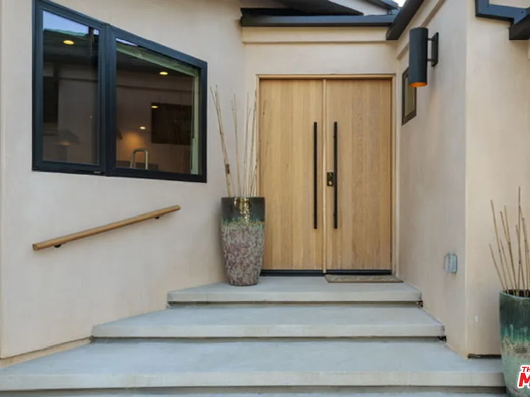 3637 Loadstone Dr — Photo 2