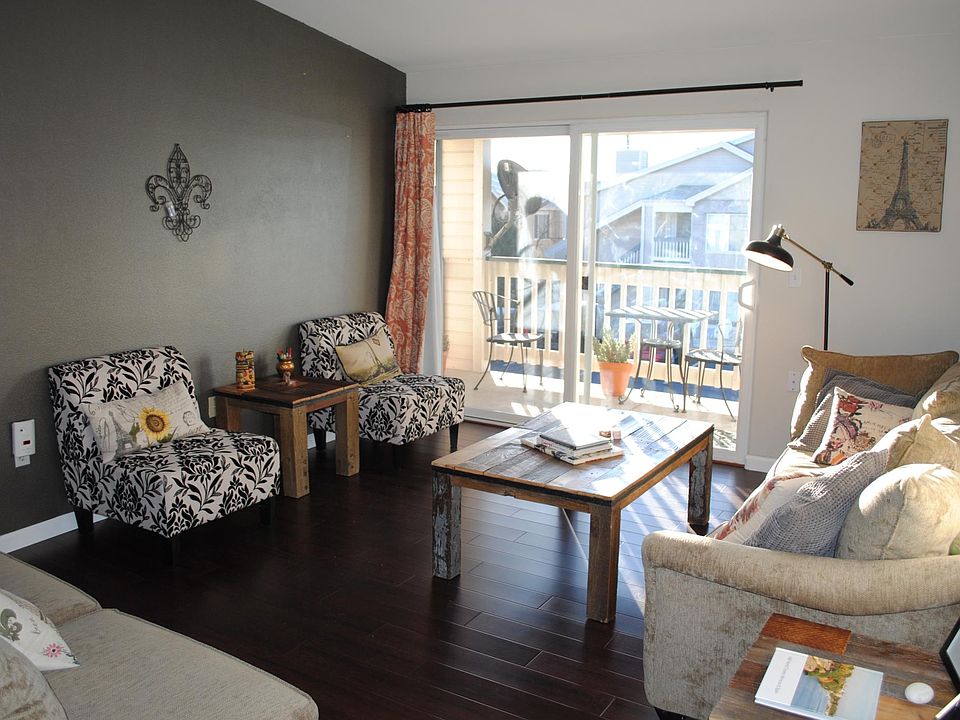Living Room, South Facing Balcony