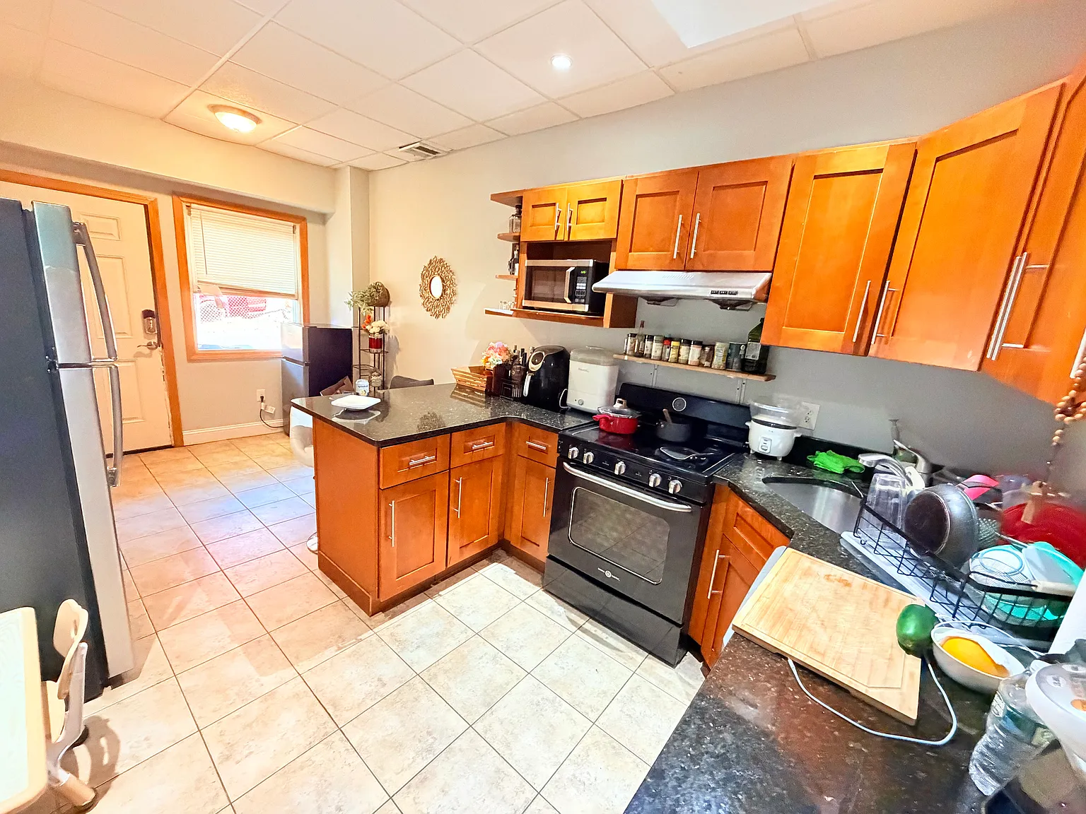 2 bed, 800 sqft, $2,800 — Photo 2