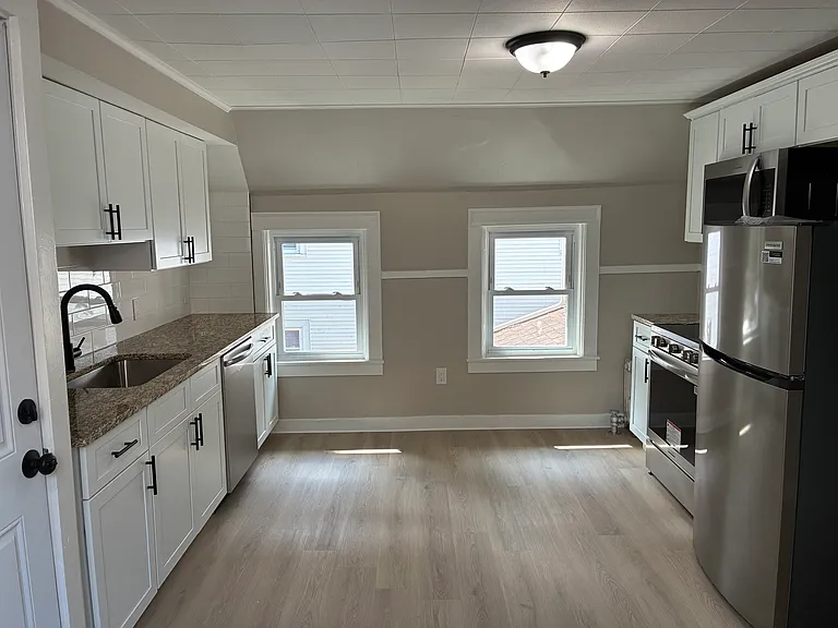 172 Belmont Ave #2 — Photo 5