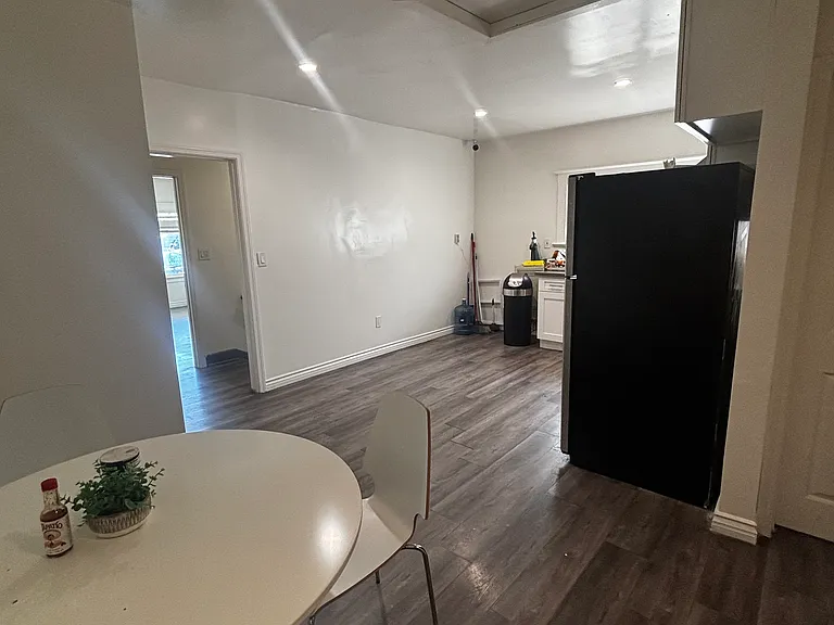2903 Van Buren Pl #4 — Photo 5