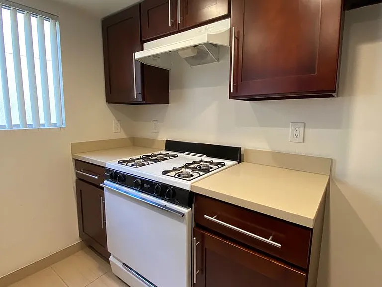 B & B Apartments — Photo 18