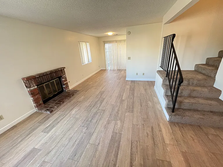 616 Summerwood Ln #1 — Photo 6