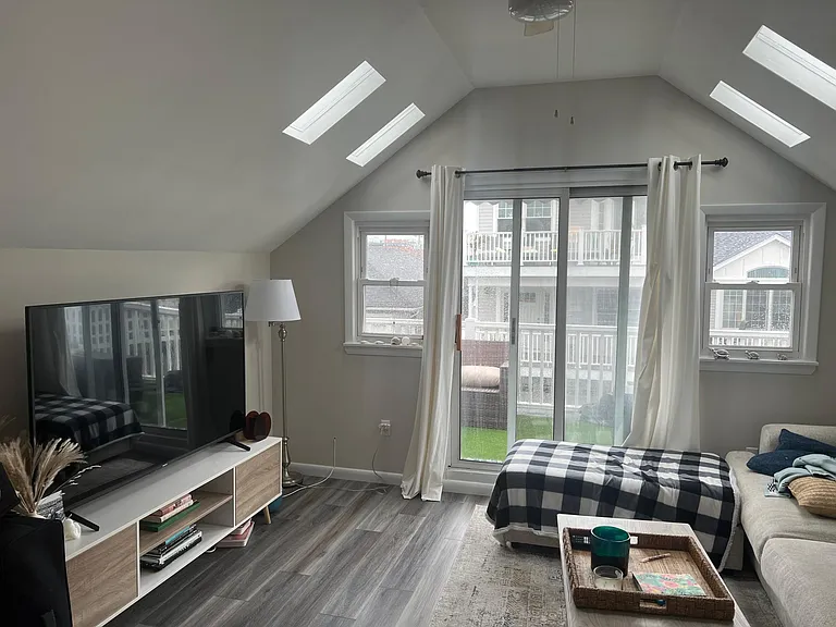 103 Florida St #2 — Photo 2