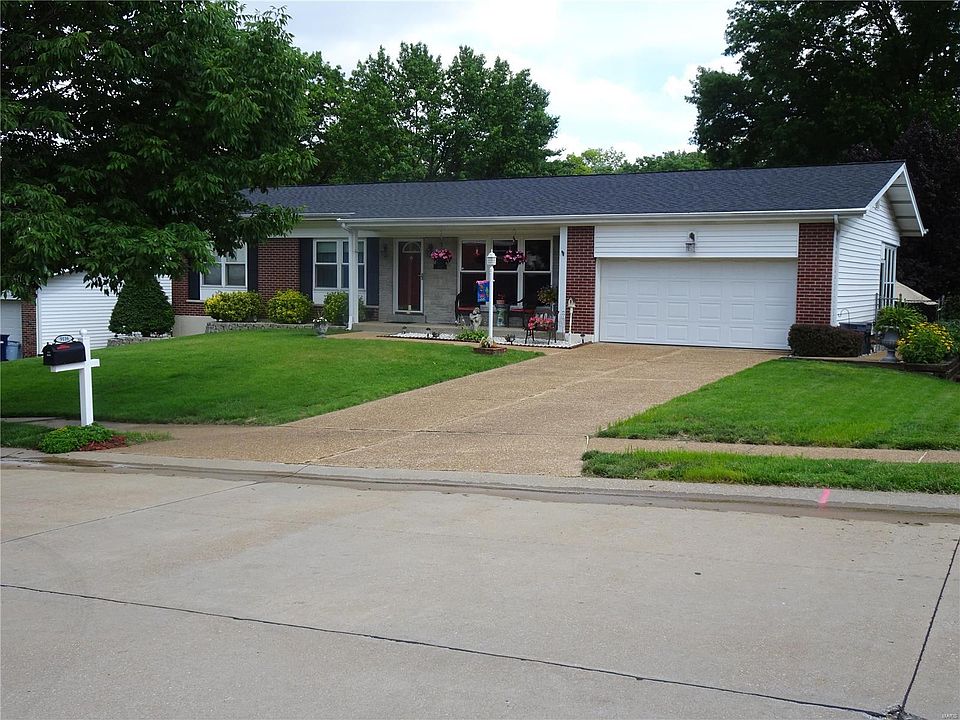 1st image of 9116 Queenston Dr
