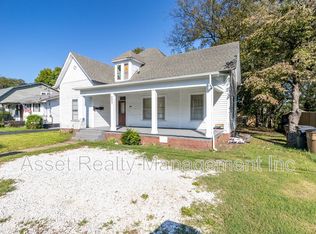 221 Hawthorne Ave APT 3, Knoxville, TN 37920