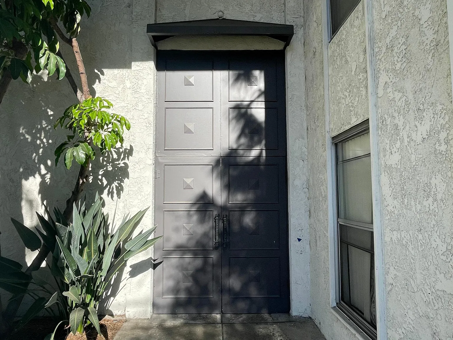 Dorian Apartments — Photo 3