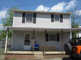 782 Broad St, Washington, PA 15301