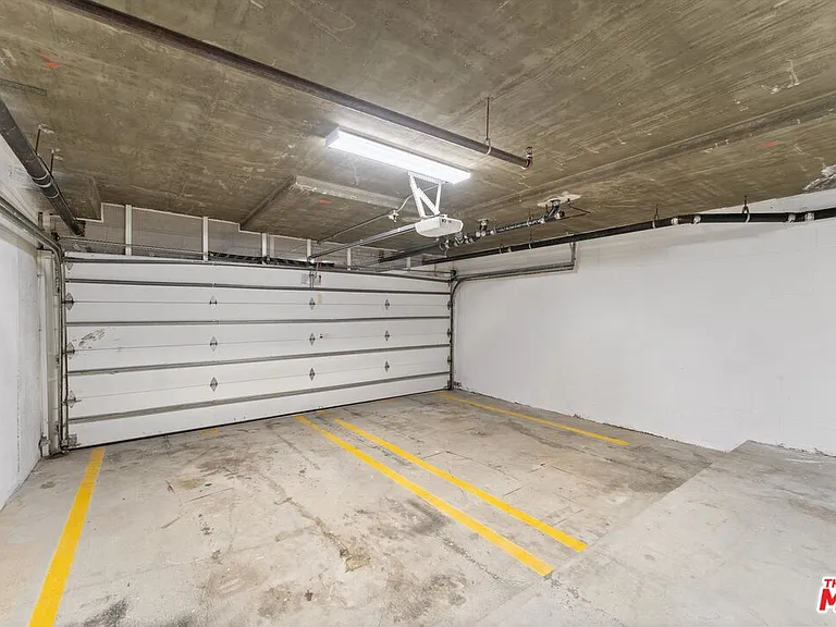 1338 Yale St #C — Photo 40