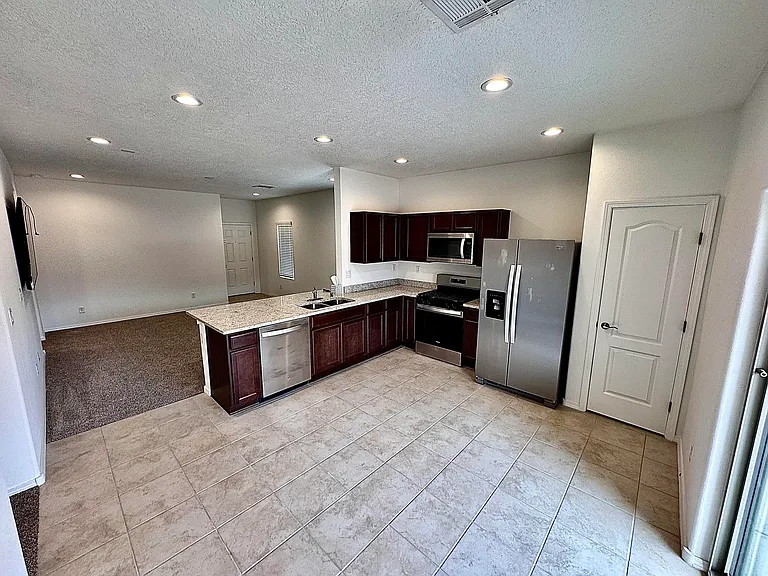 275 Prism Ave SW — Photo 6