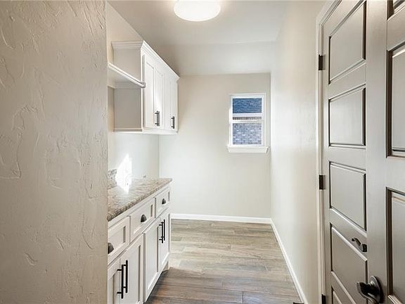 4th image of 1509 Umber Way