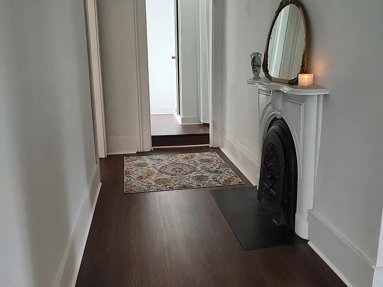 204 Lexington St #4 — Photo 11