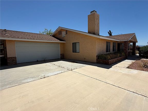 2nd image of 15976 Acoma Rd