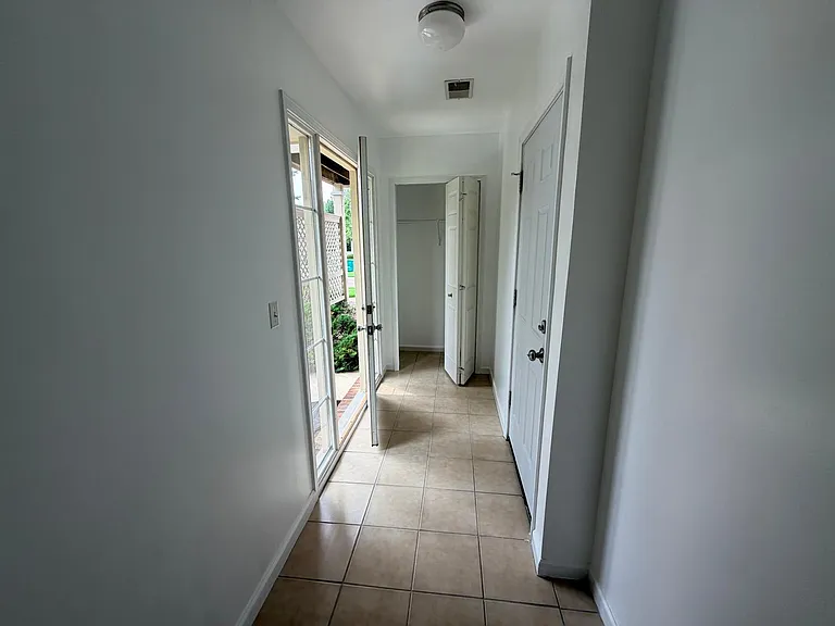 26201 Chesapeake Cir — Photo 15