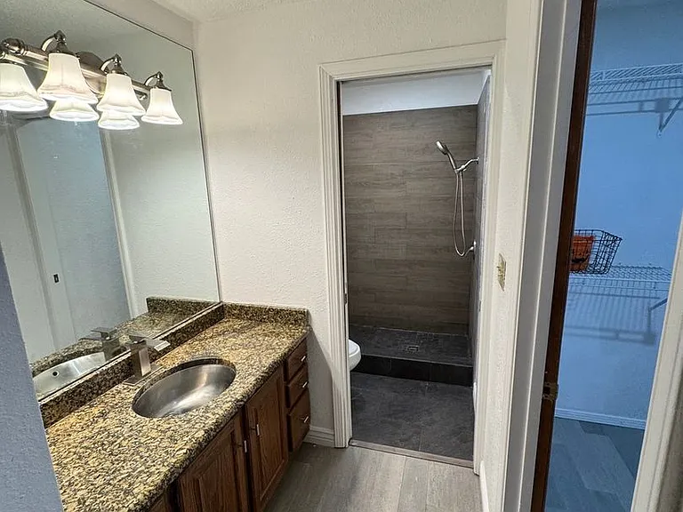 4618 N Stanton St #C18 — Photo 22