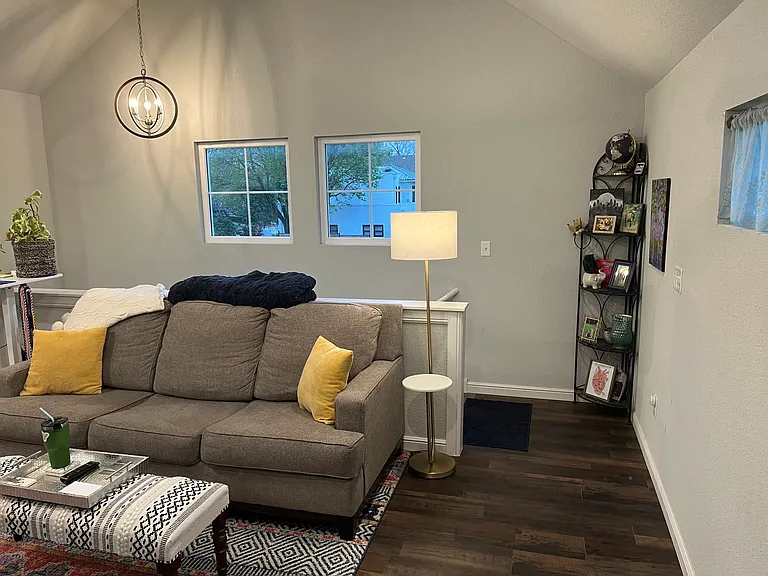 210 Hazel Blvd #1 — Photo 9