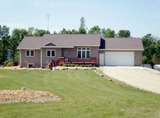 405 Wicklow Ln, Brookings, SD 57006