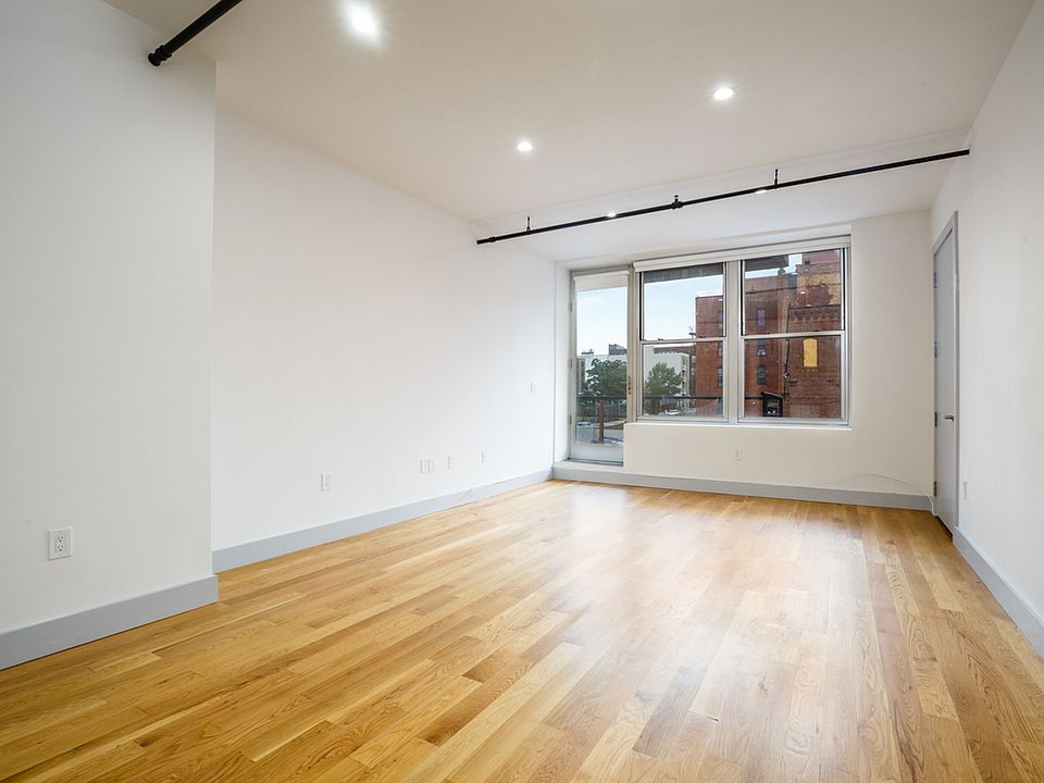 1st image of 48 Meserole St APT 5C