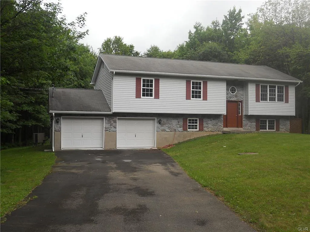 143 Saw Mill Rd photo 1