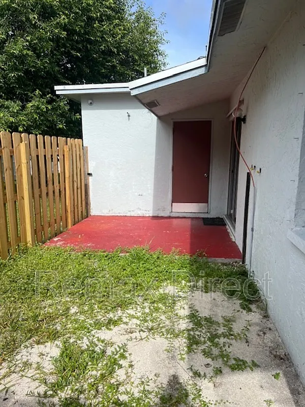 2 bed, 1.0 bath, $1,975 — Photo 4