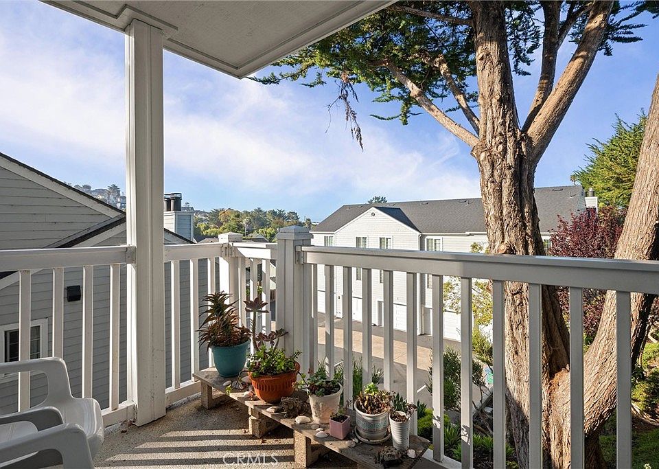 1st image of 164 Cypress Ave #15