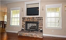 3rd image of 1009 Vince Ct