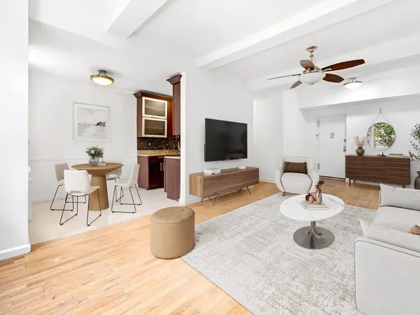 3750 Hudson Manor Terrace image 4 of 15