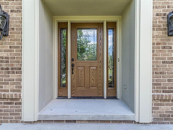 2nd image of 17613 Rolling Woods Cir