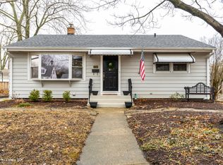 239 S Oakland Grv, Elmhurst, IL 60126