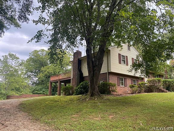 2nd image of 204 Courthouse Rd