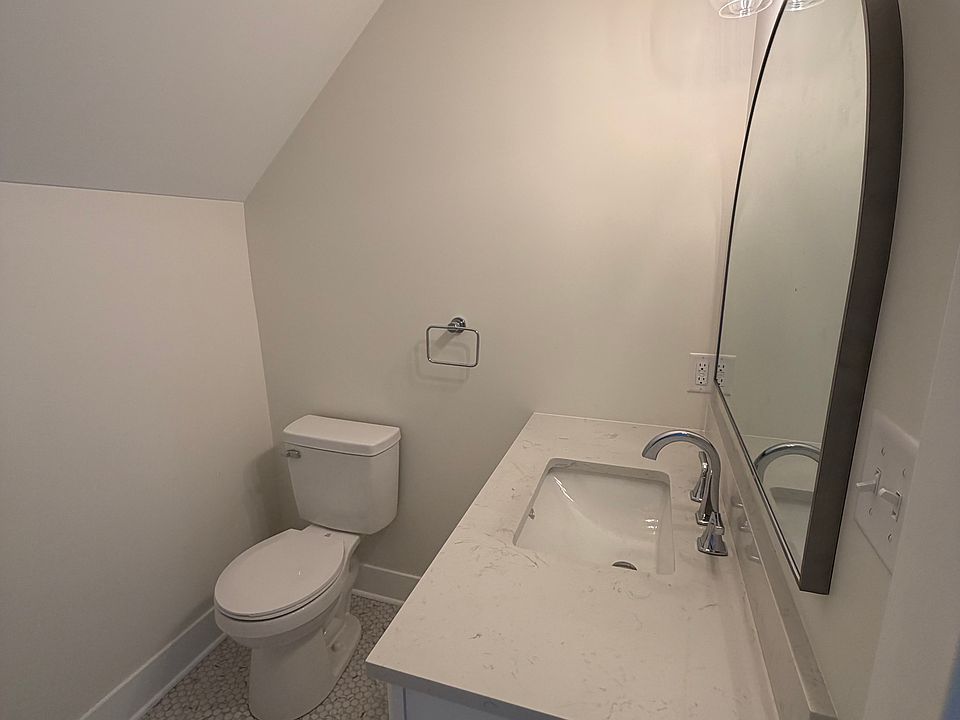 1st image of 519 Washington St #3