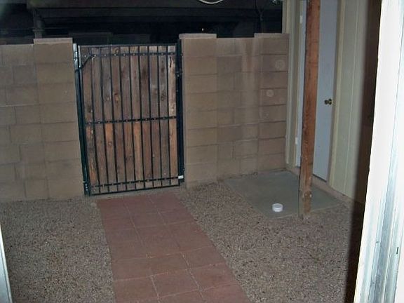 4th image of 8949 W Loma Ln
