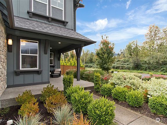 3rd image of 1898 Canyon Avenue SE