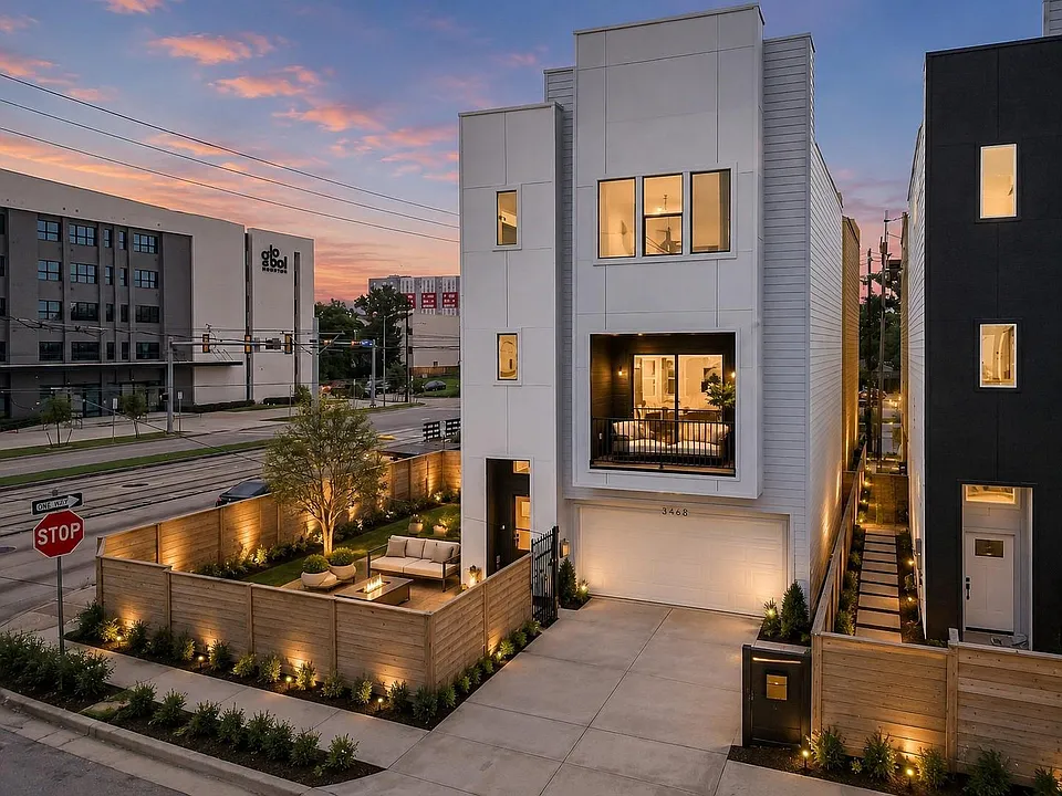 3468 Bremond St