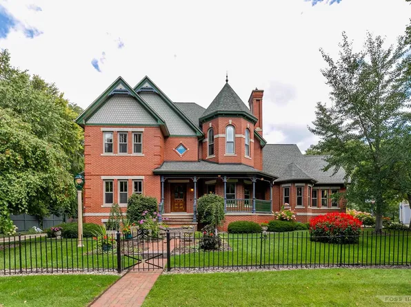 6 Pebble Beach Circle, Madison, WI 53717