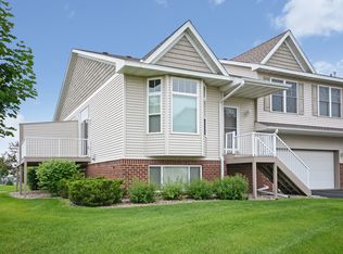 20741 Hampshire Cir, Lakeville, MN 55044