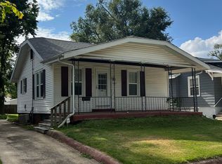 2423 Yale Blvd, Springfield, IL 62703