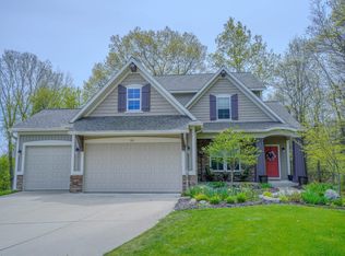 111 Muirfield Ct NE, Rockford, MI 49341