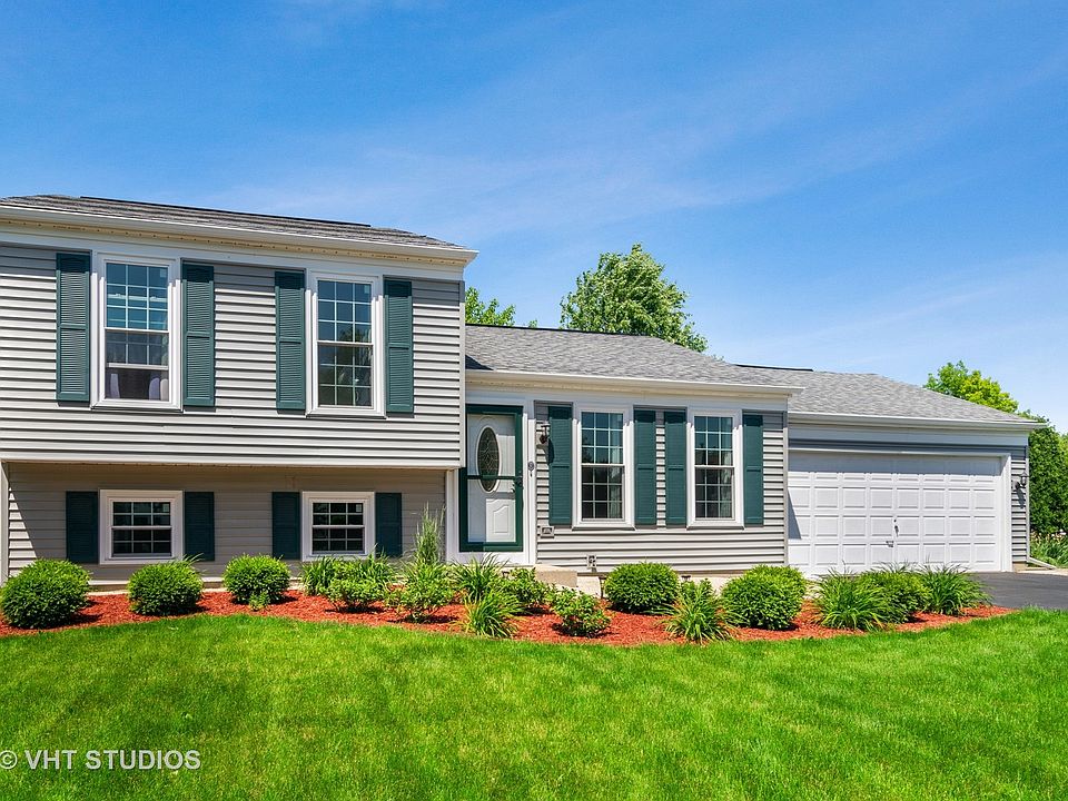1st image of 1131 Woodlake Dr