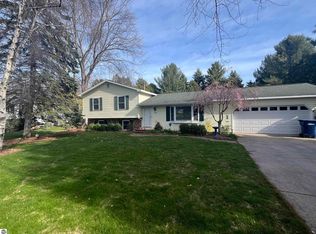 7949 Peaceful Valley, Williamsburg, MI 49690