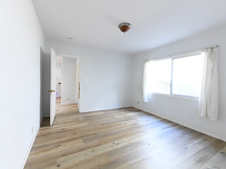 2501 Cedar St — Photo 5